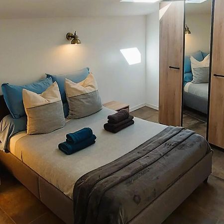 Spacieuse Dependance Duplex 50 M2 Classe 3 Etoiles Sans Vis-A-Vis Greoux-les-Bains Luaran gambar