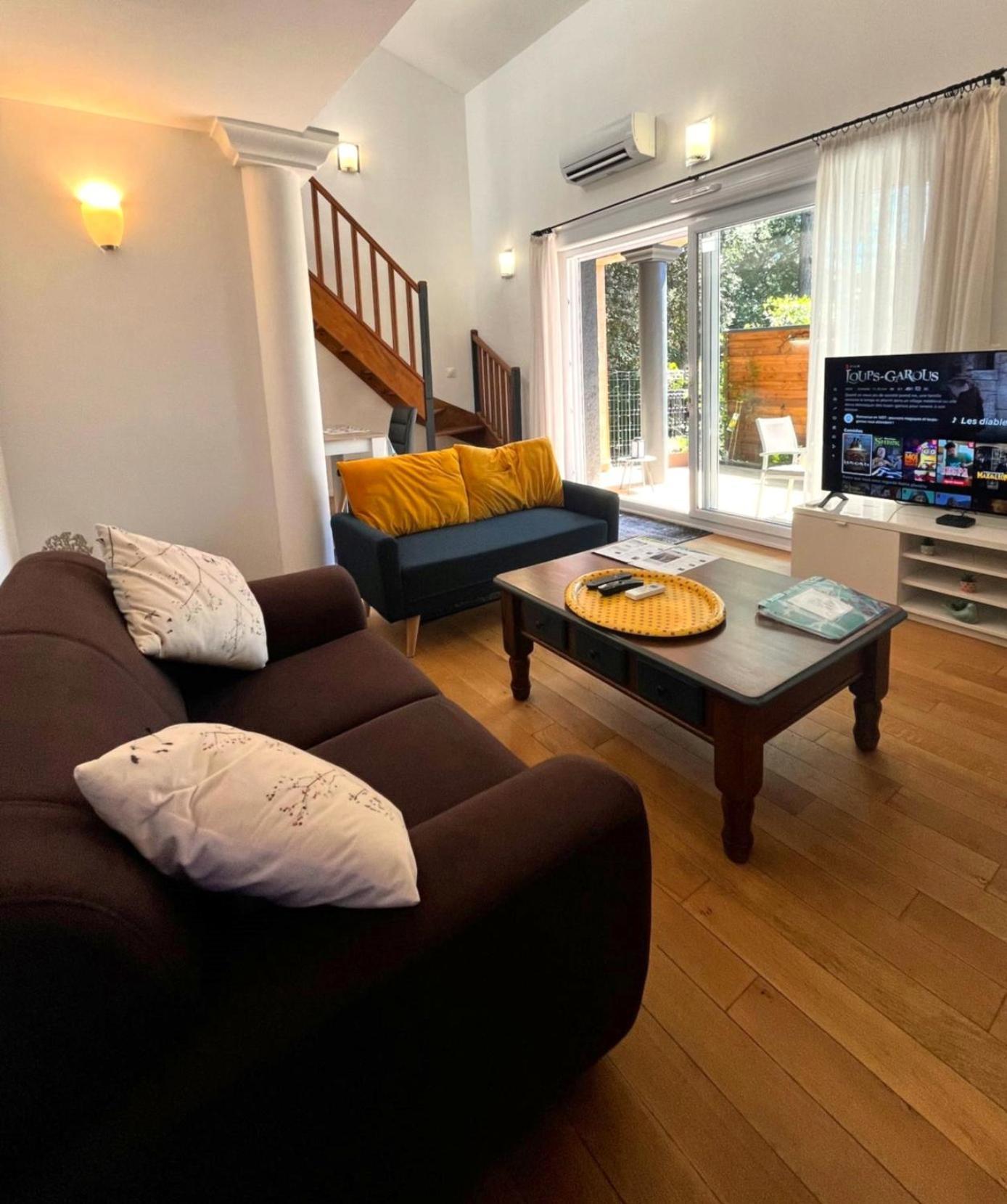 Spacieuse Dependance Duplex 50 M2 Classe 3 Etoiles Sans Vis-A-Vis Greoux-les-Bains Luaran gambar